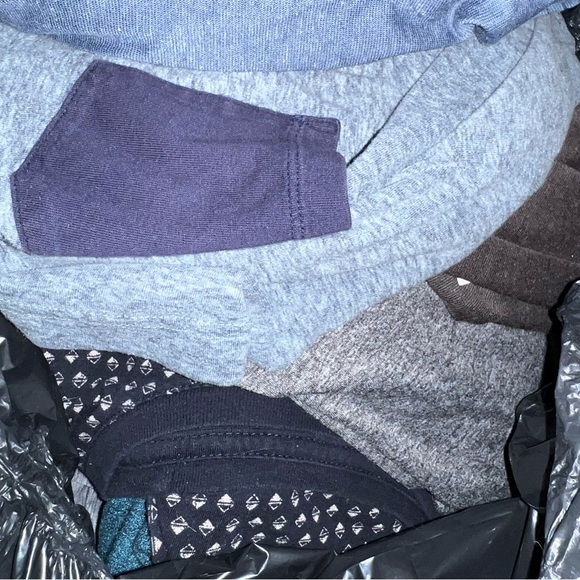 Multiple Mystery Boxes Resellers Boxes - Men’s, Womens, Kids 5lbs of Clothing - Picture 5 of 8